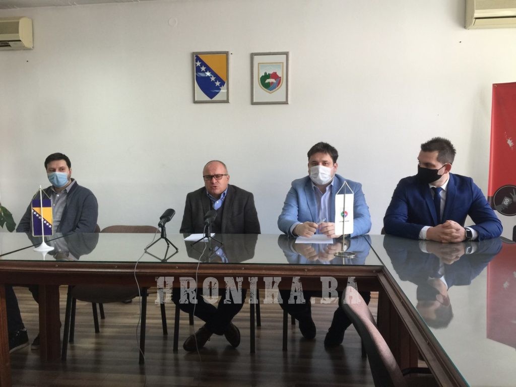 Načelnik Dautović predstavio savjetnike koji će raditi bez naknade