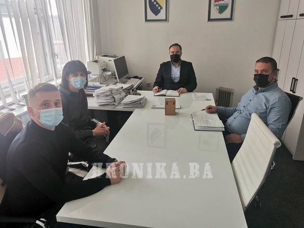 SBK: Ministar Hrnjić razgovarao sa predstavnicima udruženja frizera