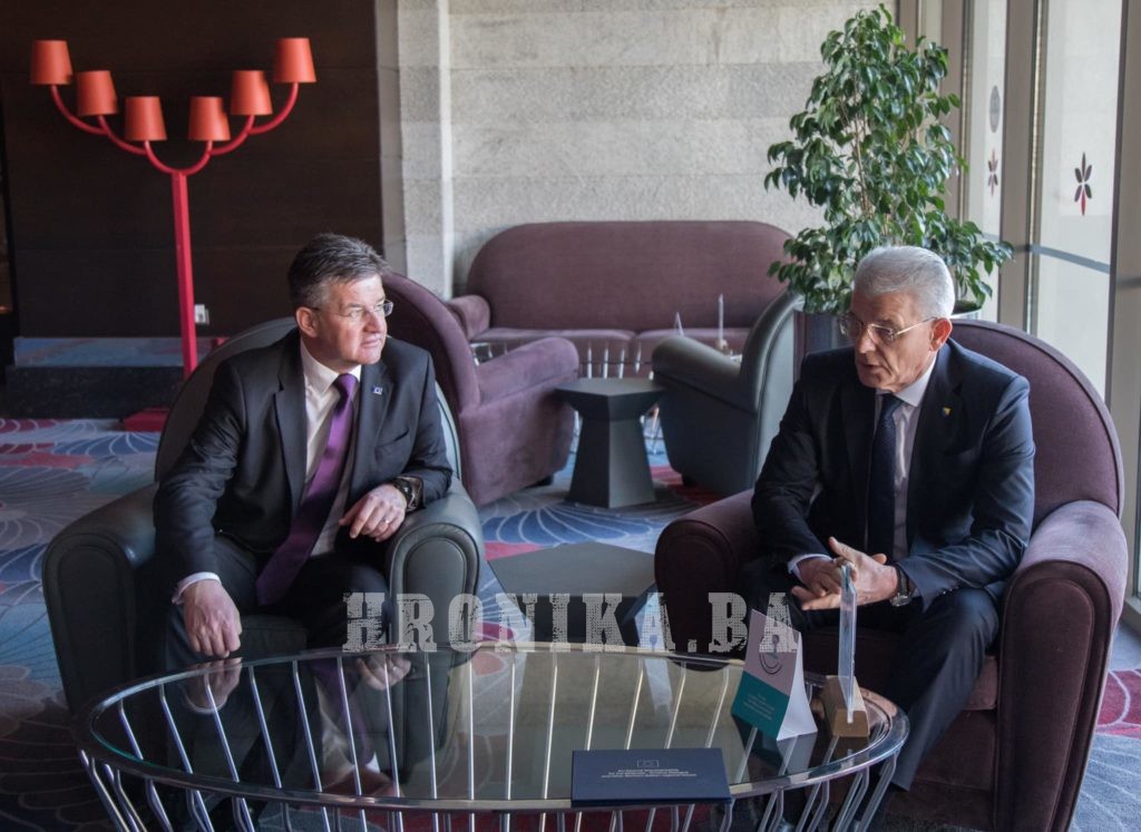 Susret Džaferovića i Lajčaka na marginama Antalija diplomatskog foruma