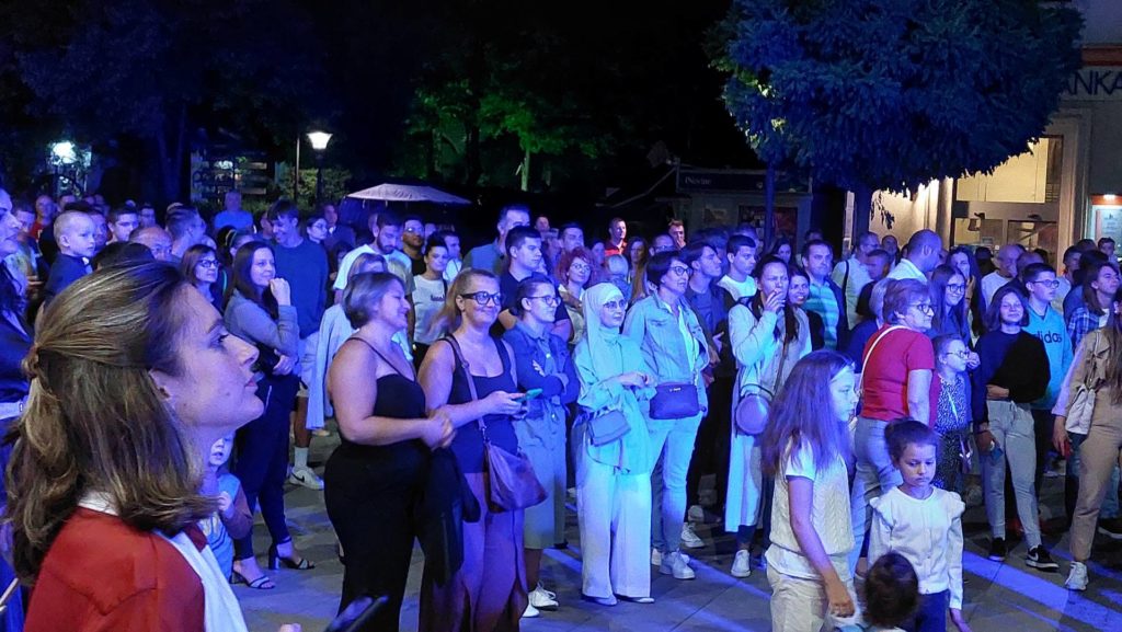 Švicarski bend Šuma Čovjek oduševio publiku u Travniku
