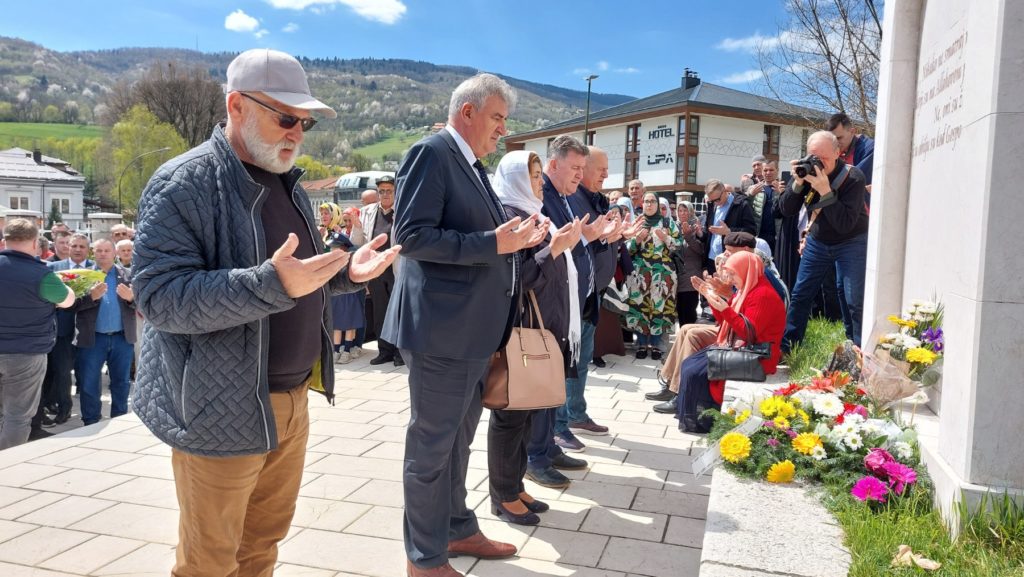 Travnik: Obilježen Dan šehida