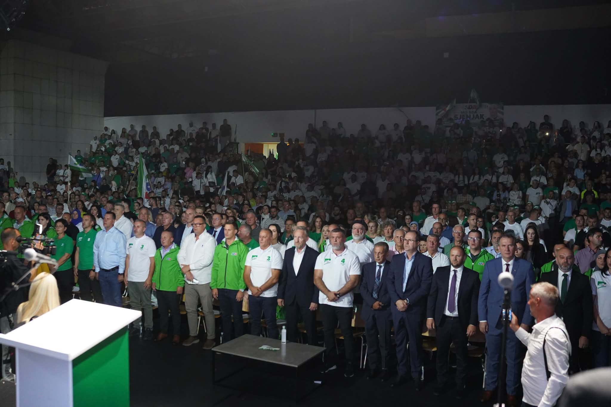 U istoj dvorani SDP okupio 10.000, a SDA jedva 1.000 ljudi!