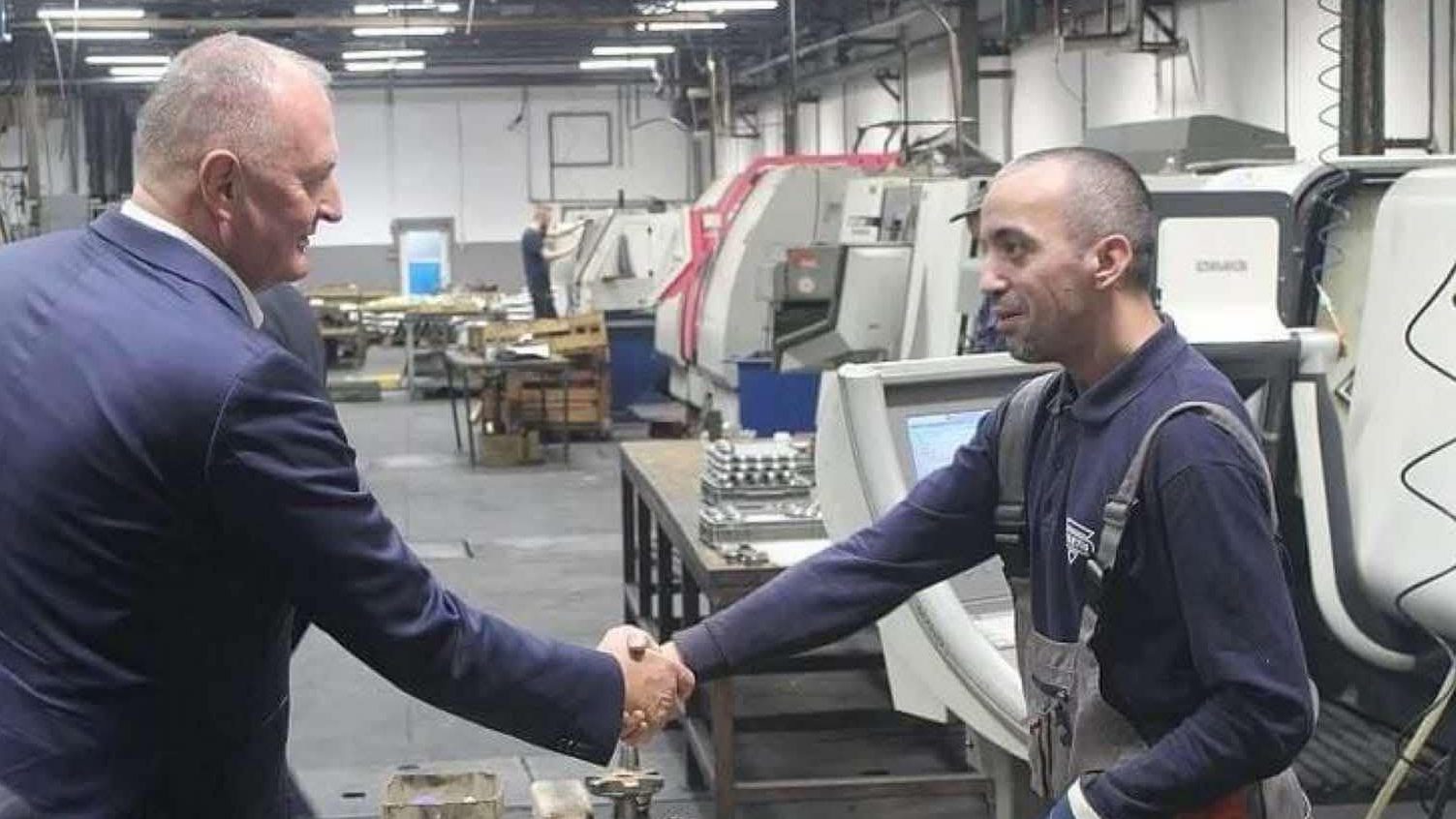 Zvuči nestvarno: „Posao bez veze“ – javni novac mora stvoriti posao, prihod i prvu platu