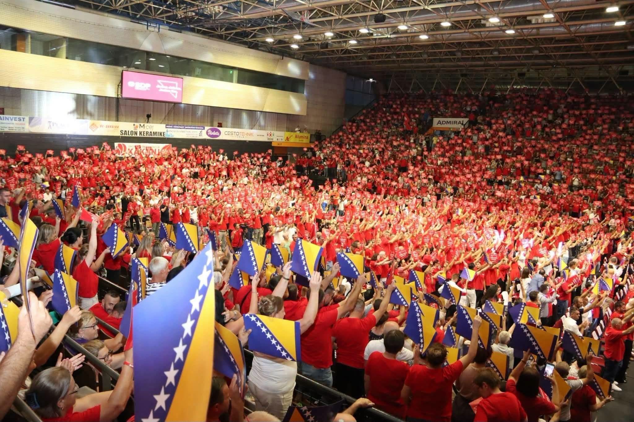 U istoj dvorani SDP okupio 10.000, a SDA jedva 1.000 ljudi!